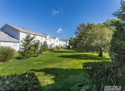5 Merrimack Road Smithtown, NY 11787 - Photo 4 of 20 Gallery Image 4