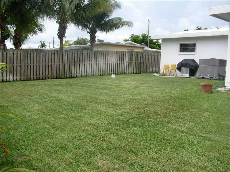 1656 West River Drive Margate, FL 33063 - Photo 5 of 29