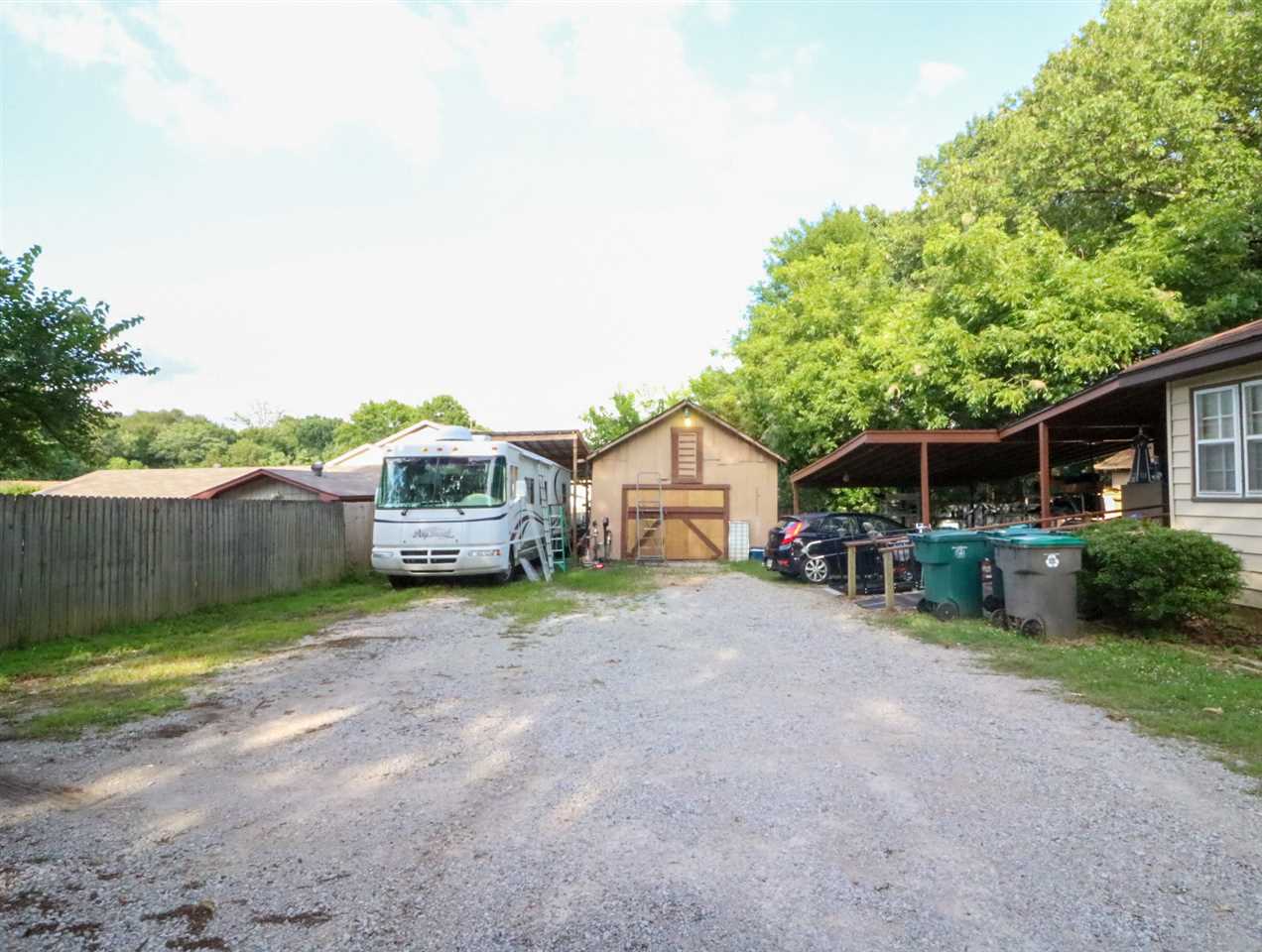 1246 Mullins Station Road Memphis, TN 38134 - Photo 5 of 21 Gallery Image 5