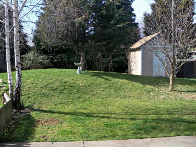 740 Henderson Road Hood River, OR 97031 - Photo 10 of 16 Gallery Image 10