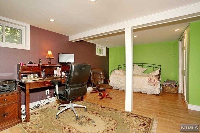 67 Malcolm Road Mahwah, NJ 07430 - Photo 18 of 24 Gallery Image 18