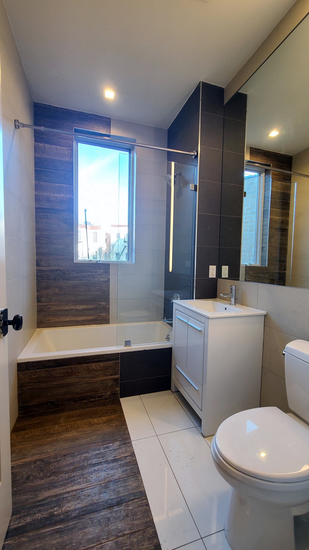 72 North Henry Street, Unit 4F Brooklyn, NY 11222 - Photo 11 of 13