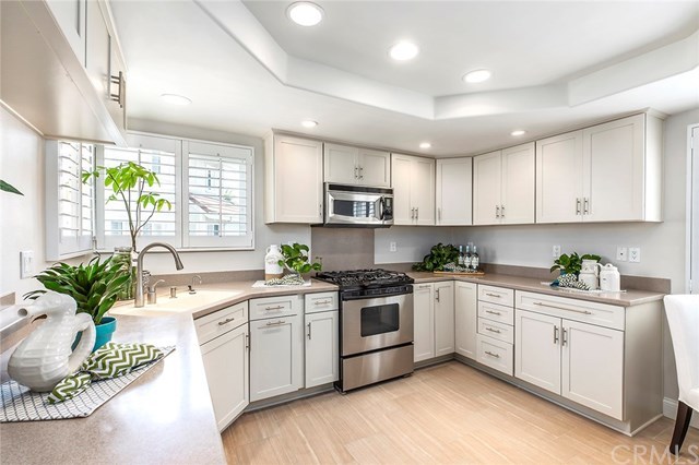 16276 Pacific Circle, Unit A Huntington Beach, CA 92649 - Photo 11 of 36