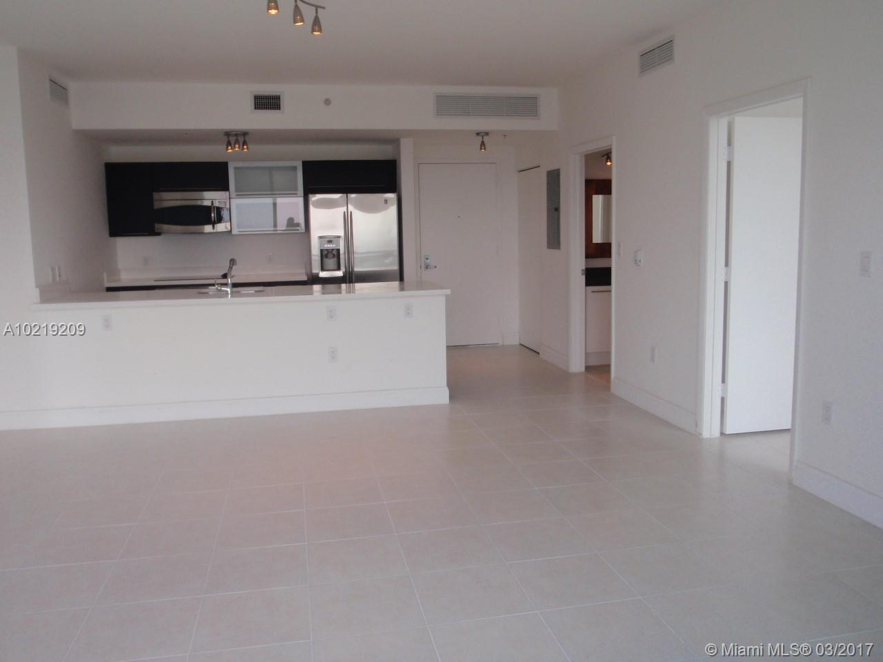 90 Southwest 3rd Street, Unit 4305 Miami, FL 33130 - Photo 5 of 26