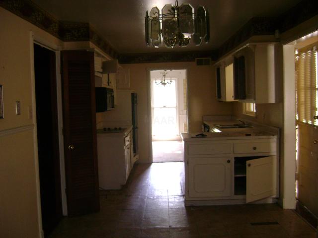 3873 Birchleaf Road Memphis, TN 38116 - Photo 5 of 6 Breakfast, kitchen area
