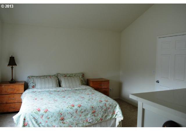 627 Northeast Mariners Loop Portland, OR 97211 - Photo 8 of 16 Gallery Image 8