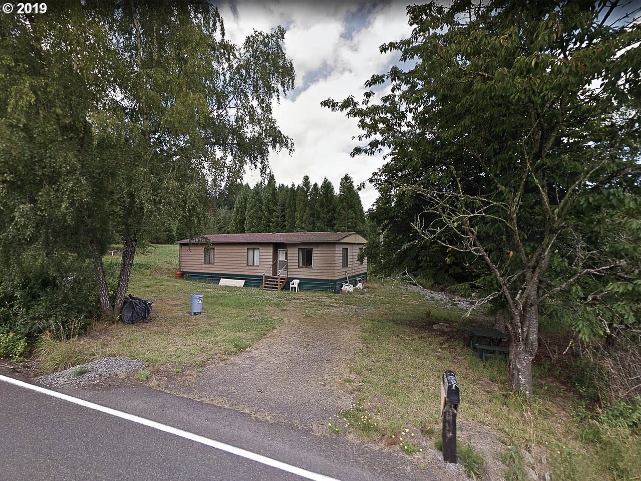 17441 South Henrici Road Oregon City, OR 97045 - Photo 5 of 6 Gallery Image 5