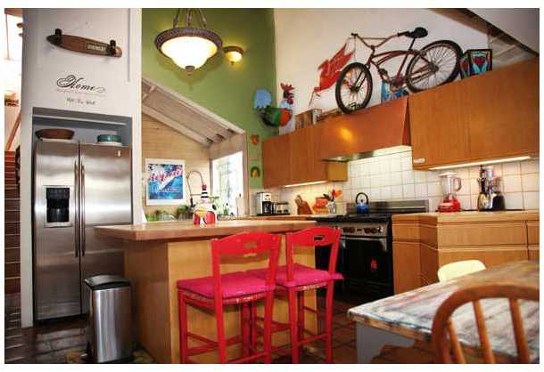 Commercial-caliber Wolf stove, cooktop and griddle.