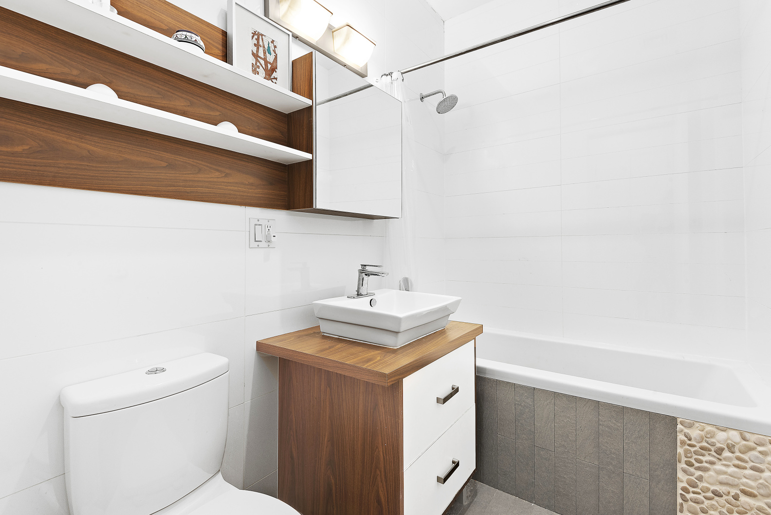 66 North 1st Street, Unit 2C Brooklyn, NY 11249 - Photo 3 of 5