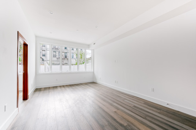 Ispica Astoria 25-63 38th St, Queens, NY 11103 - Photo 4 of 4