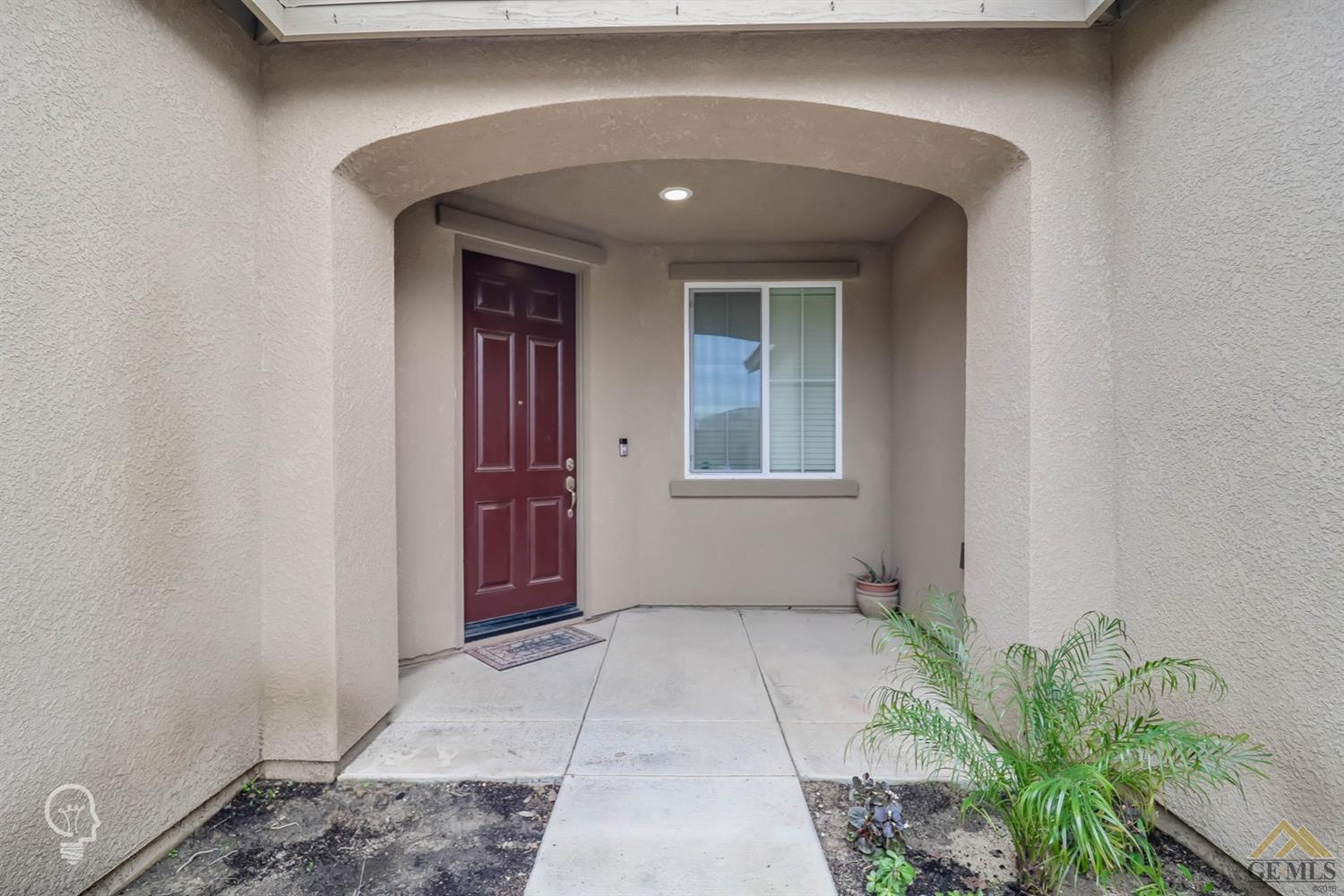 10815 Mountainside Drive Bakersfield, CA 93306 - Photo 3 of 35