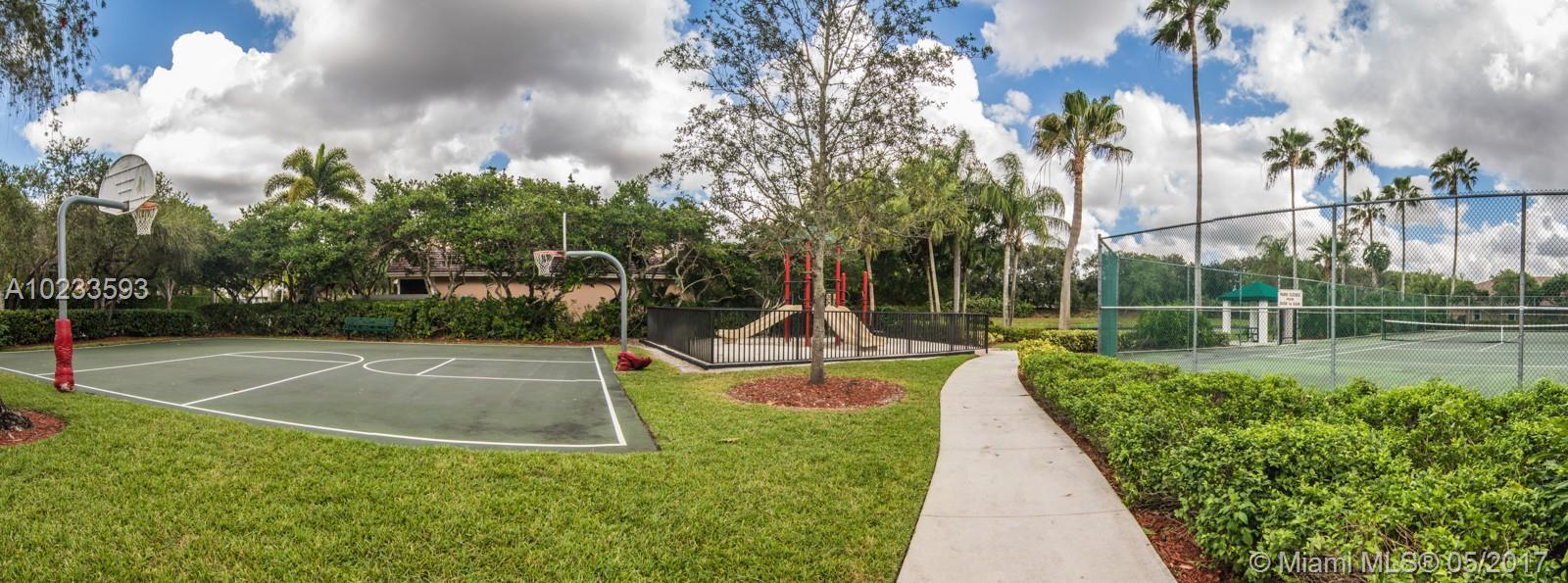 762 Crescent Way Weston, FL 33326 - Photo 32 of 34