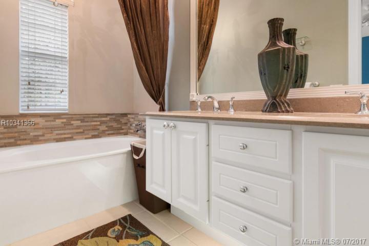 138 Merrimack Way Jupiter, FL 33458 - Photo 18 of 27