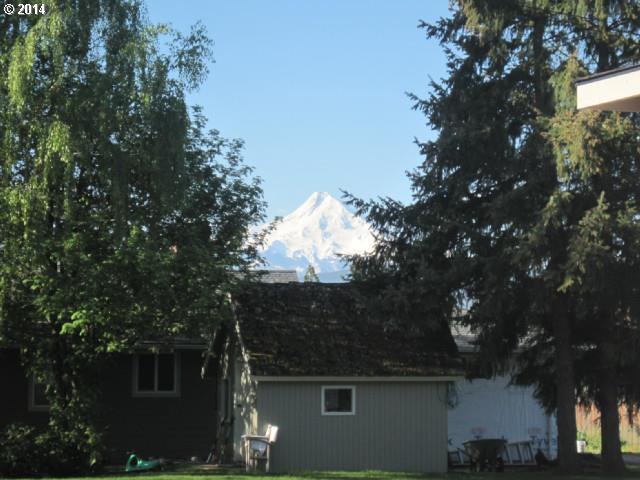 930 Southwest Winebarger Road White Salmon, WA 98672 - Photo 10 of 13 Gallery Image 10