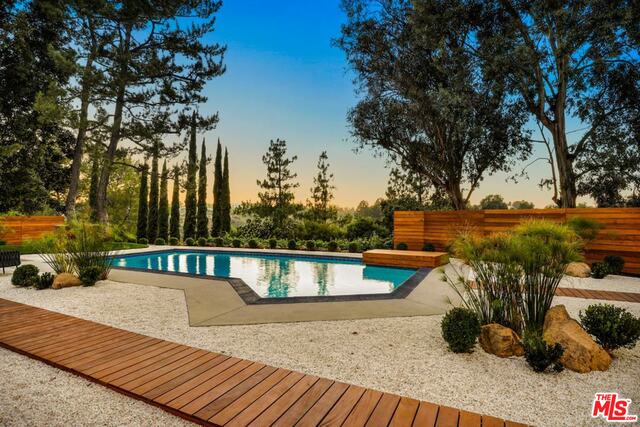 2501 Roscomare Road Los Angeles, CA 90077 - Photo 4 of 43