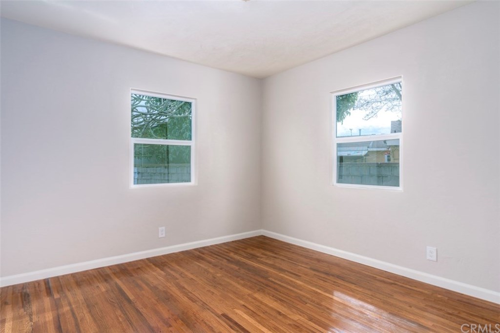 2412 Strong Avenue Commerce, CA 90040 - Photo 12 of 32