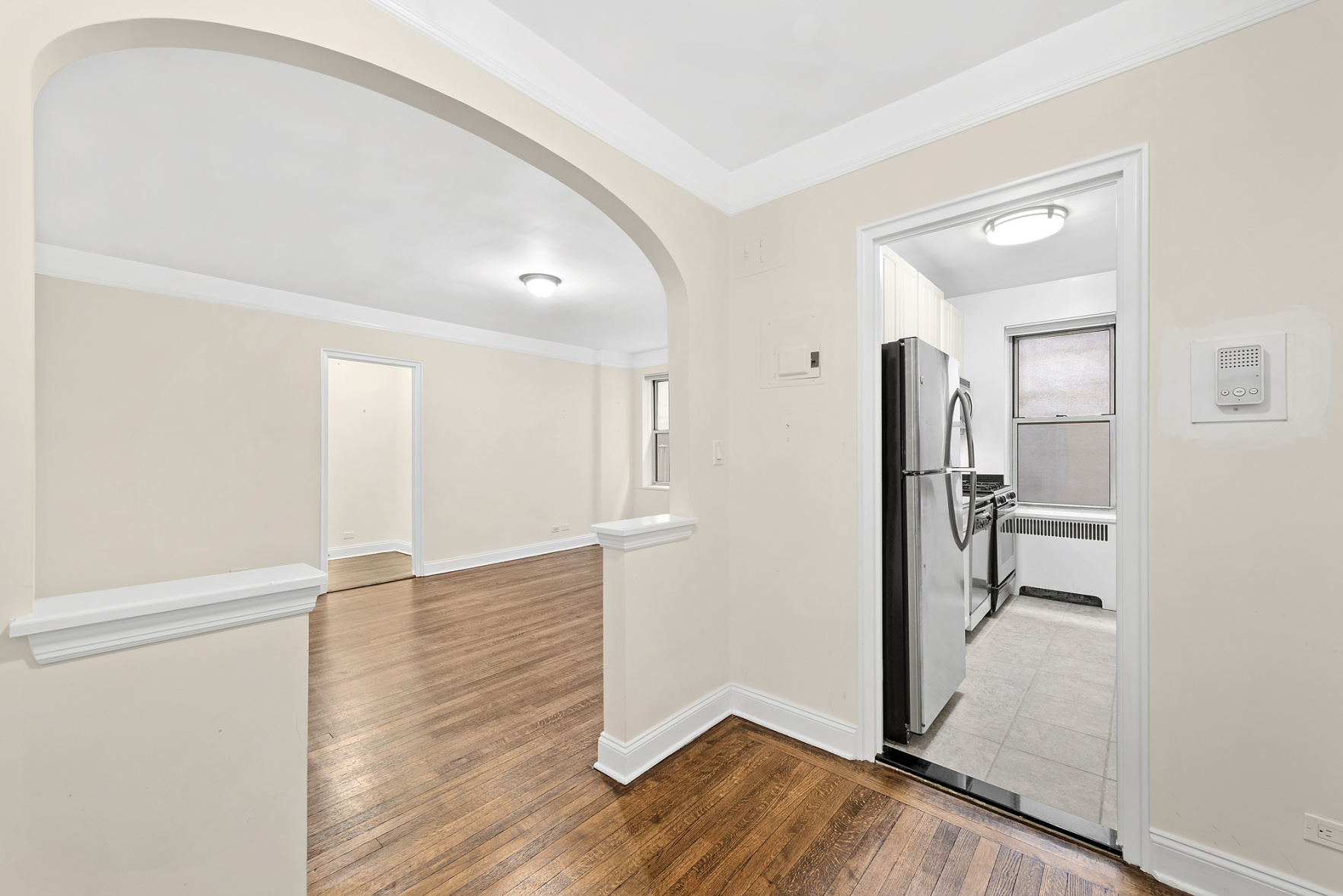 75 Bank Street, Unit 2B Manhattan, NY 10014 - Photo 4 of 10