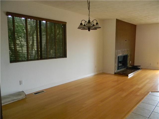 2355 Caringa Way, Unit 4 Carlsbad, CA 92009 - Photo 4 of 25