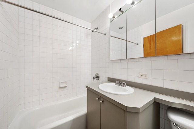 325 3rd Street, Unit 2A Brooklyn, NY 11215 - Photo 4 of 4