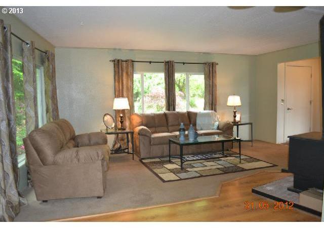 3095 Spring Villa Road Southeast Silverton, OR 97381 - Photo 2 of 16 Gallery Image 2