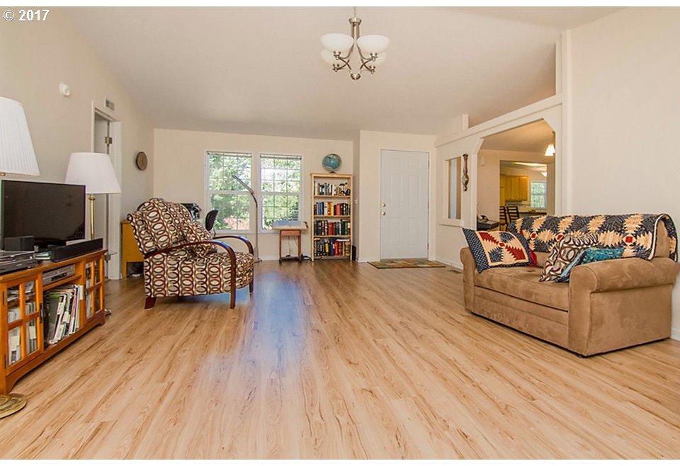 681 Doerner Road Roseburg, OR 97471 - Photo 16 of 32