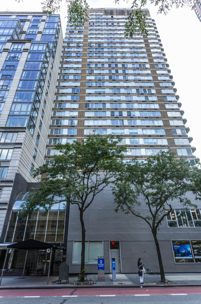 Hampton House 404 E 79th St, Manhattan, NY 10075 - Photo 2 of 8