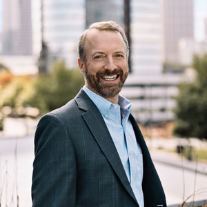 Headshot of Lee Gillespy