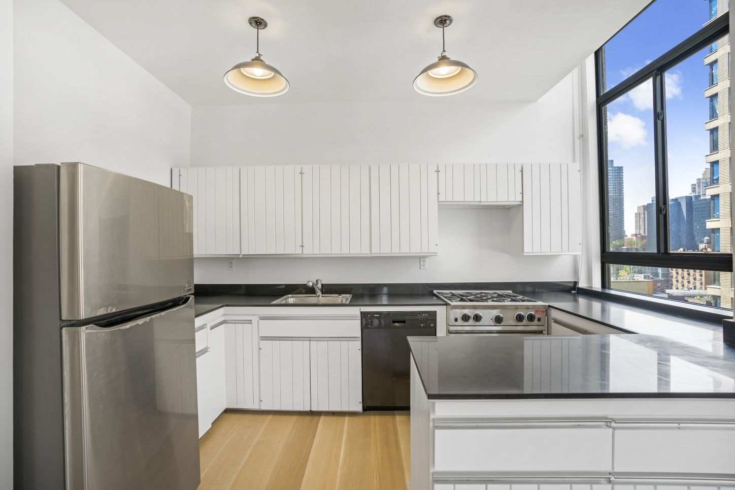 348 West 38th Street, Unit 10E Manhattan, NY 10018 - Photo 8 of 13