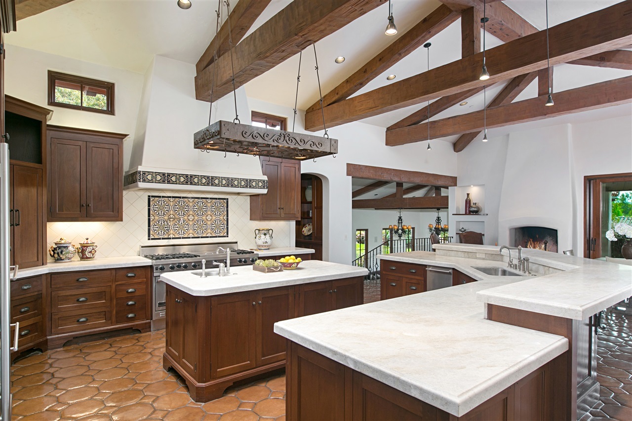 17442 El Vuelo Rancho Santa Fe, CA 92067 - Photo 6 of 18