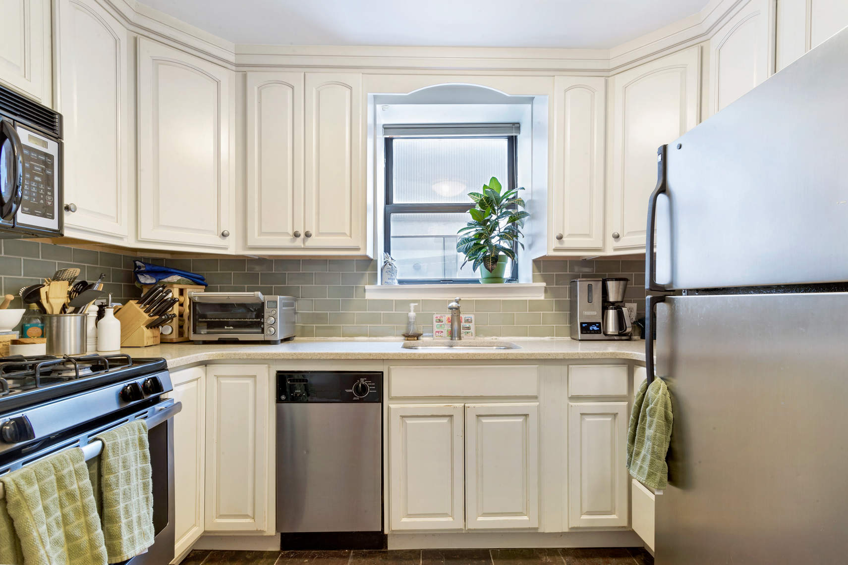 4 West 109th Street, Unit 6A Manhattan, NY 10025 - Photo 7 of 12