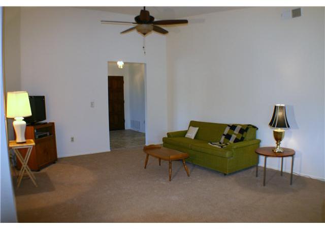 1536 Village View Road Encinitas, CA 92024 - Photo 6 of 22 Family Rooom