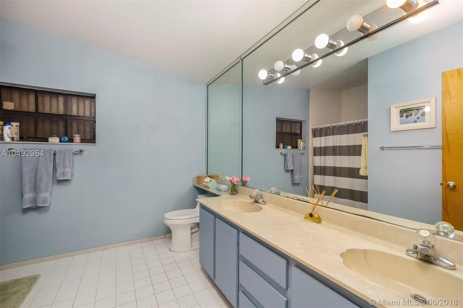 14750 Southwest 129th Place Road Miami, FL 33186 - Photo 19 of 32 Gallery Image 19