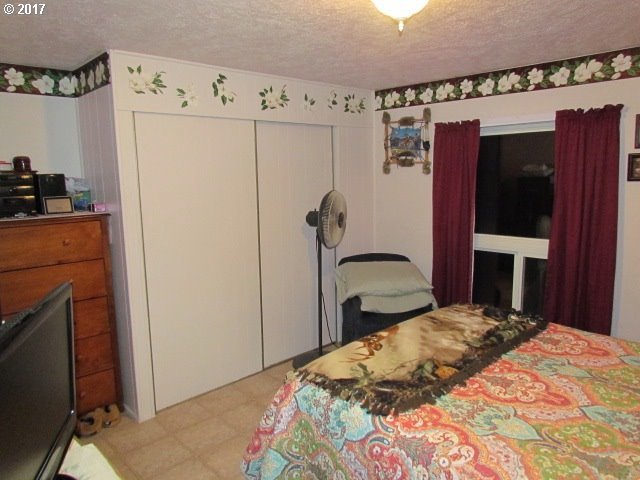 57499 Fossil Lake Road Christmas Valley, OR 97641 - Photo 9 of 16 Gallery Image 9