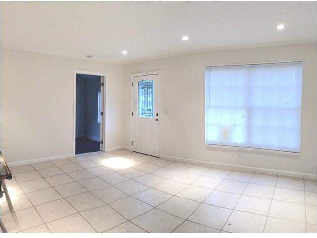 1424 Northeast 133rd Road North Miami, FL 33161 - Photo 4 of 10