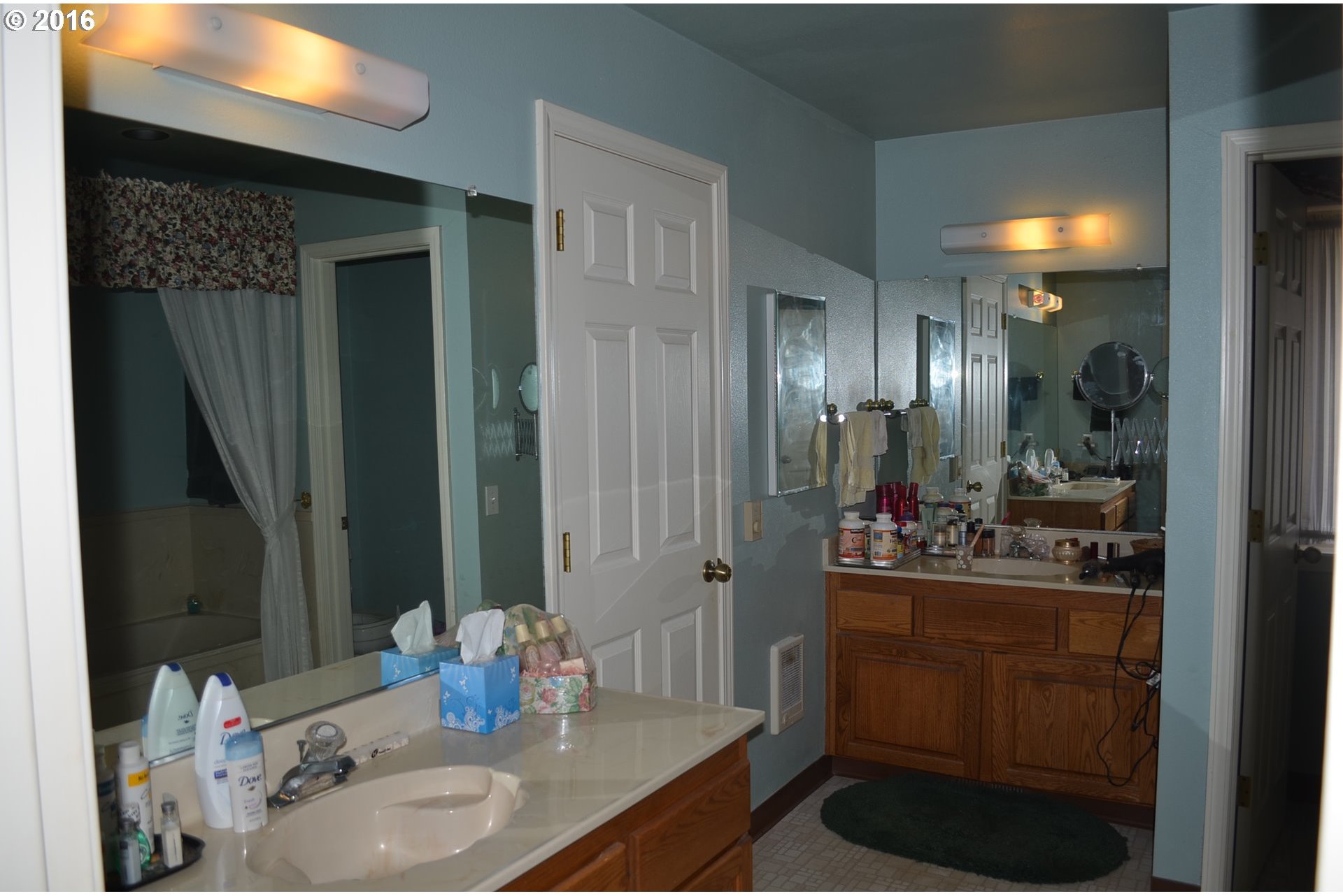 15901 Southwest Campbell Road Hillsboro, OR 97123 - Photo 13 of 32