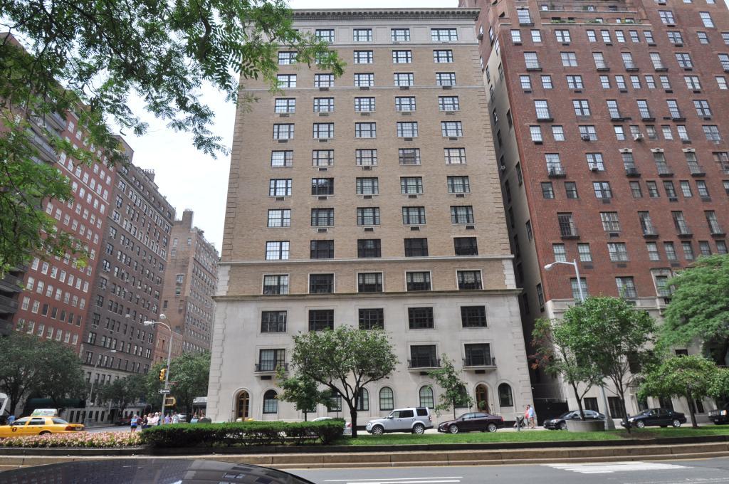 760 Park Ave, Manhattan, NY 10021 - Photo 1 of 1
