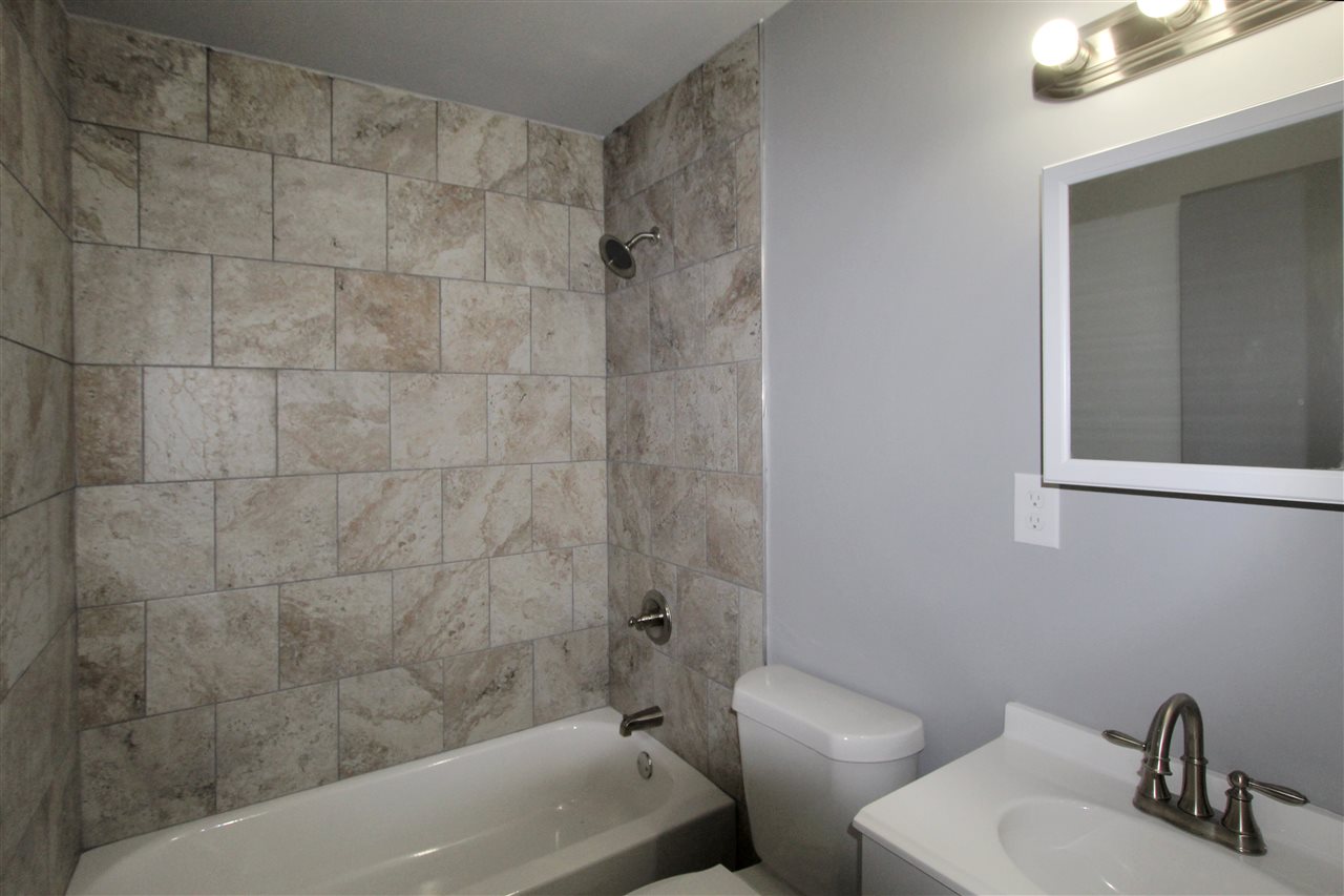 306 Stoneham Road Memphis, TN 38109 - Photo 4 of 4 Gallery Image 4