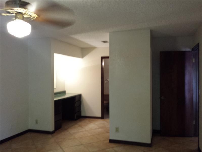 Springtree Lakes Sunrise, FL 33351 - Photo 14 of 28