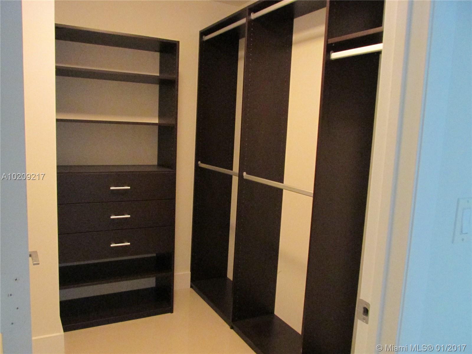 Edgewater Miami, FL 33137 - Photo 10 of 14