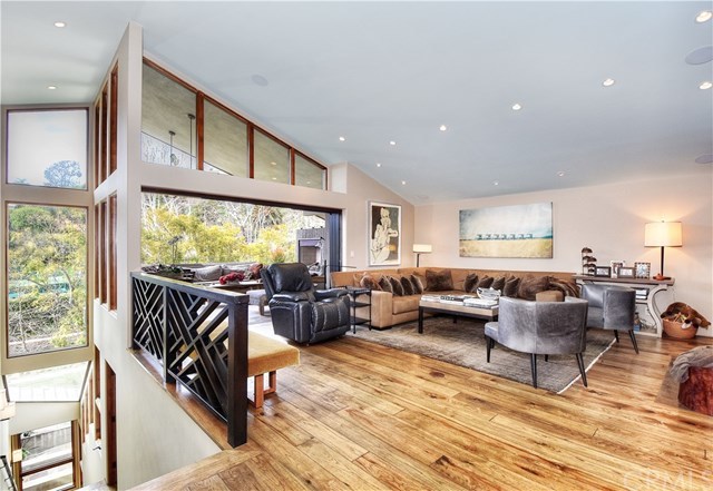 253 Emerald Bay Laguna Beach, CA 92651 - Photo 4 of 59