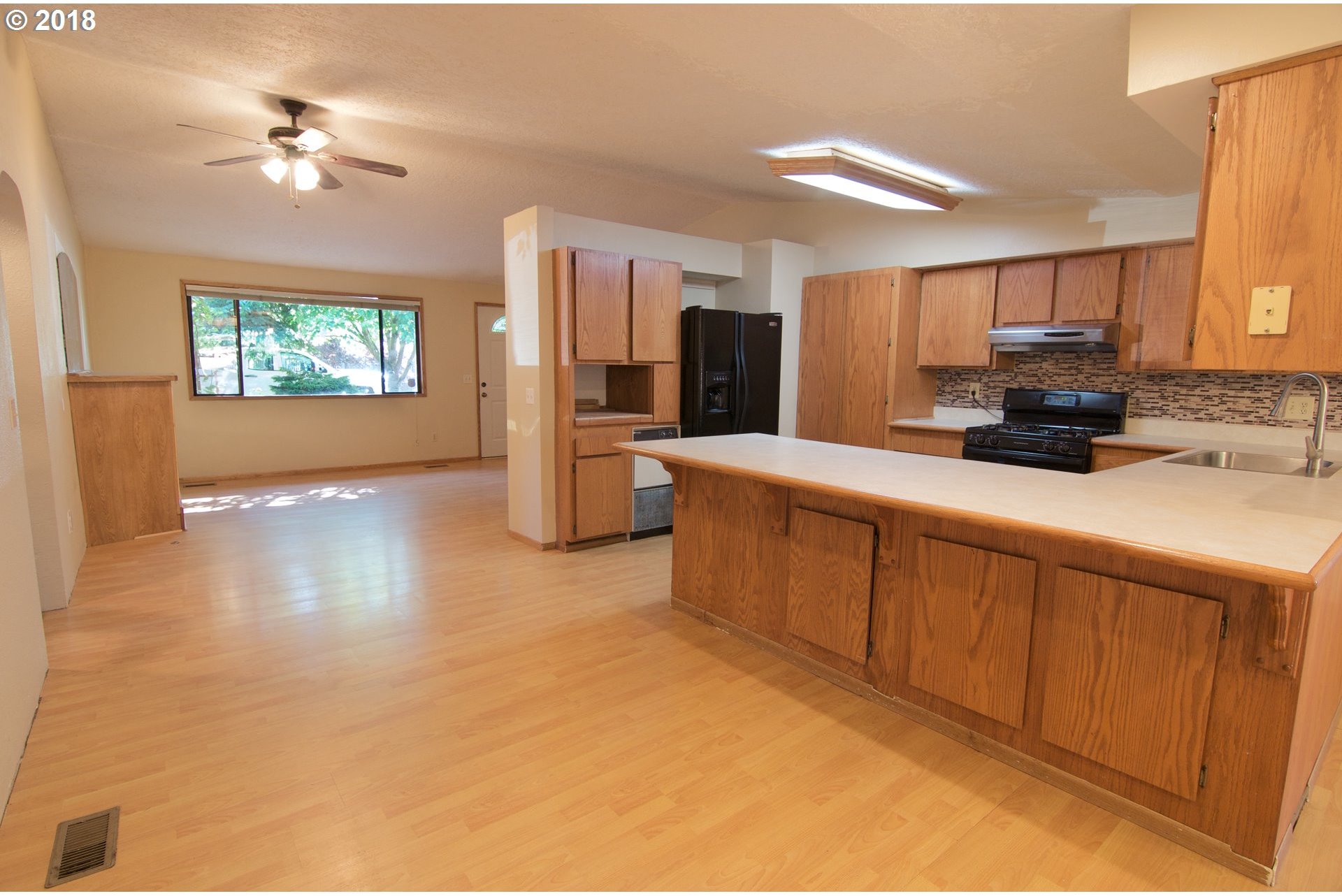 345 4th Street Fairview, OR 97024 - Photo 8 of 23 Gallery Image 8