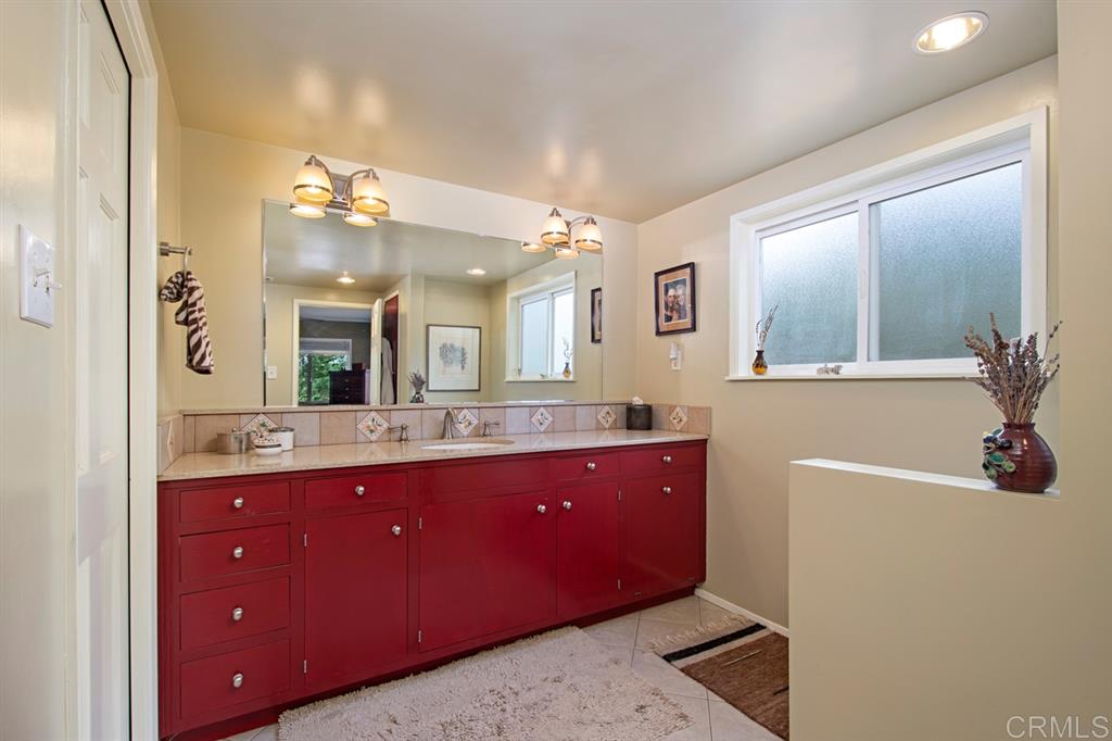 28490 Lilac Road Valley Center, CA 92082 - Photo 12 of 21