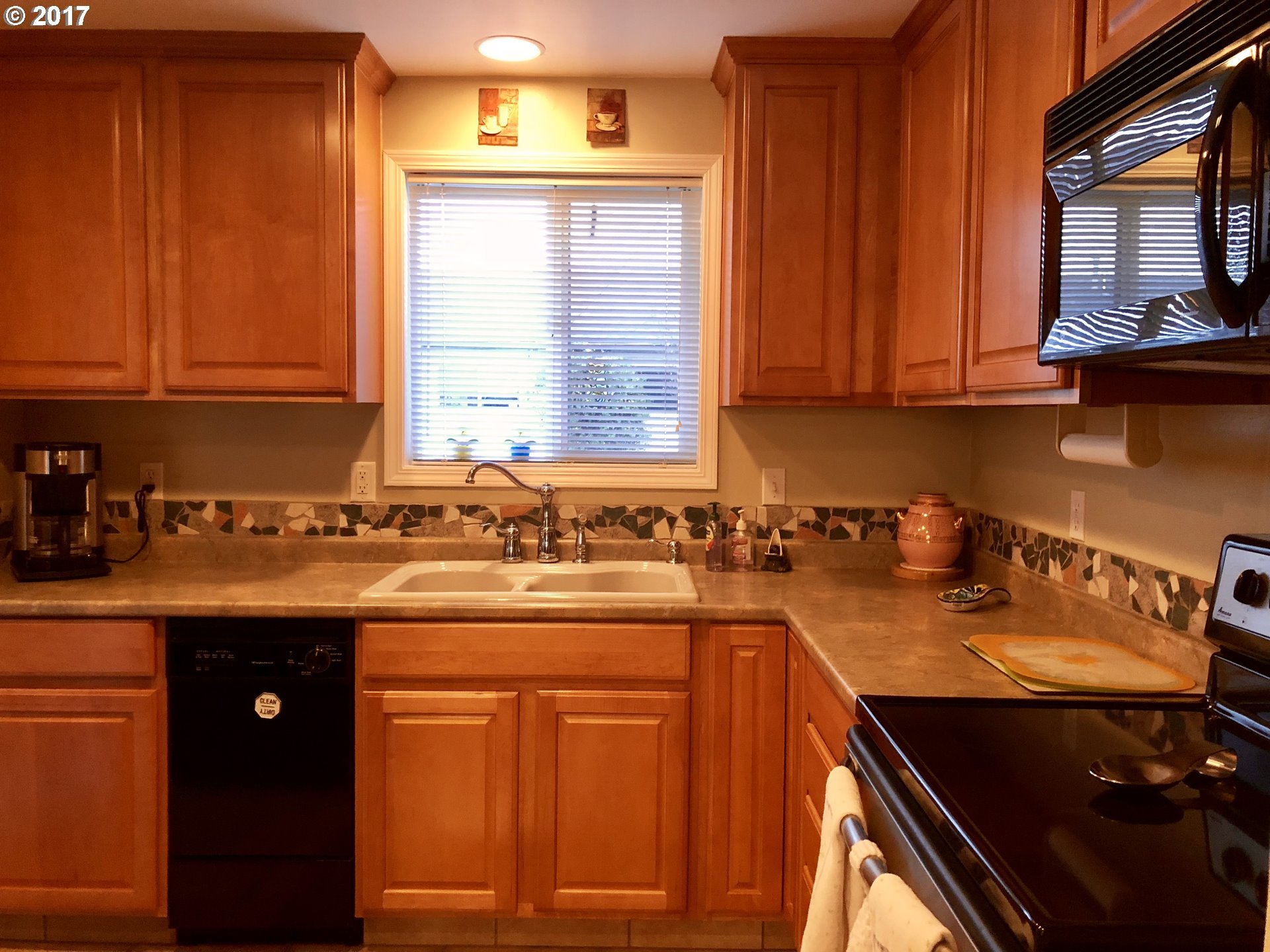 1284 Quinn Road Woodburn, OR 97071 - Photo 11 of 16 Gallery Image 11