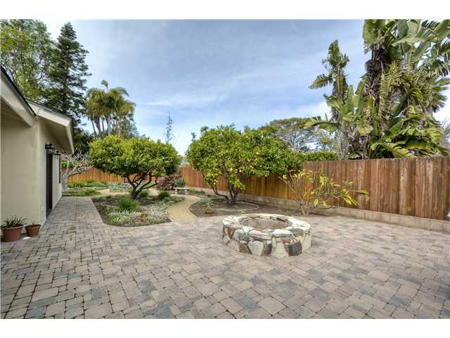 308 Alviso Way Encinitas, CA 92024 - Photo 24 of 25 Enjoy cozy nights by this fire pit.