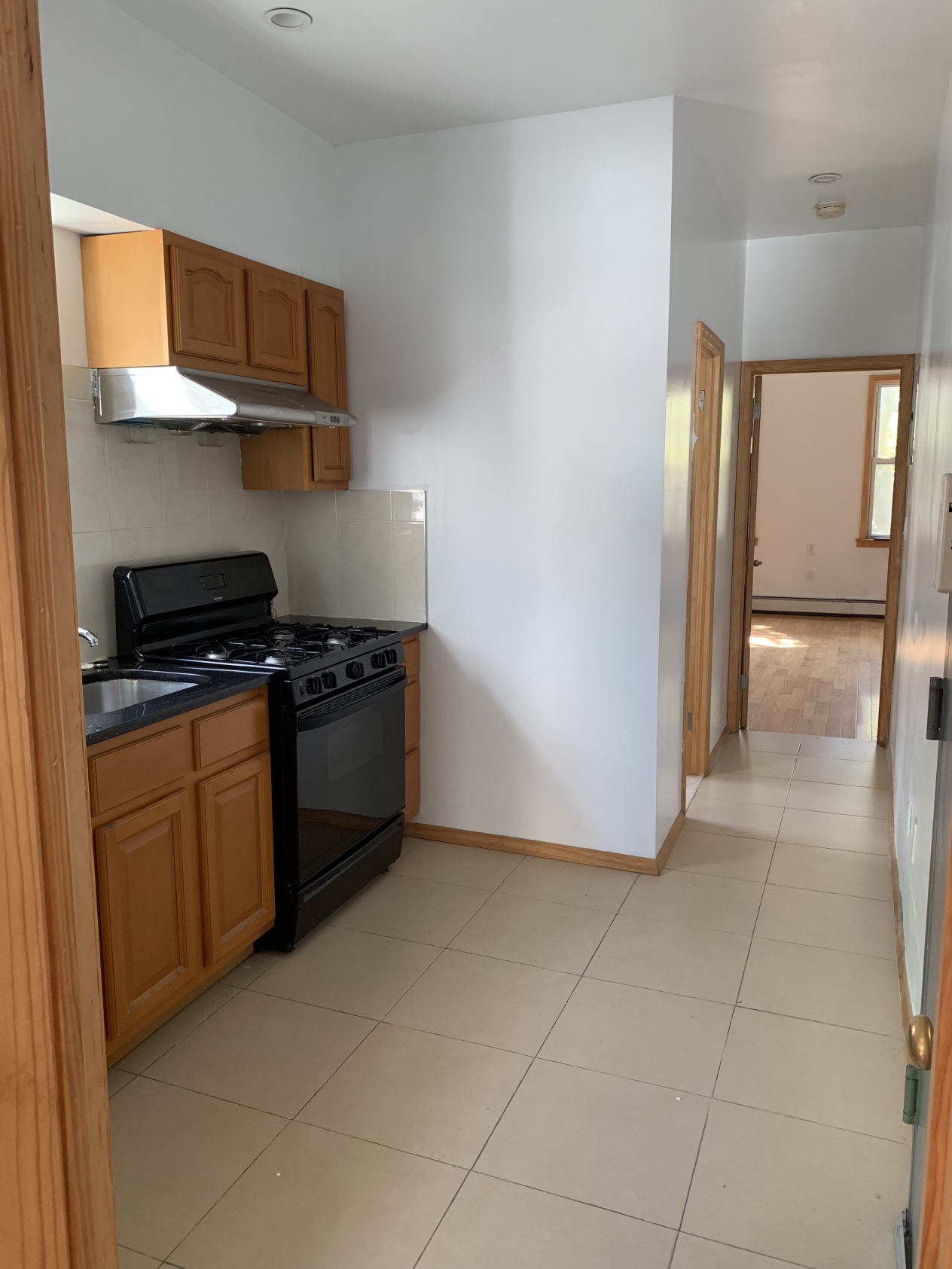 518 Graham Avenue, Unit 2 Brooklyn, NY 11222 - Photo 4 of 8