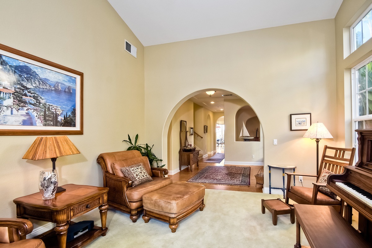 698 Rihely Place Encinitas, CA 92024 - Photo 6 of 25
