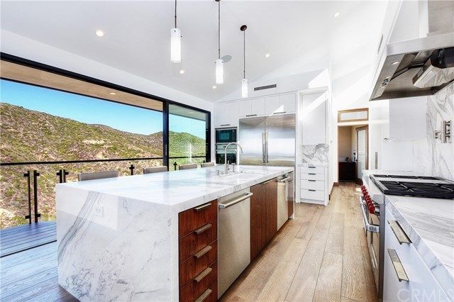 $6,825,000 | 532 Emerald Bay, Laguna Beach, CA 92651