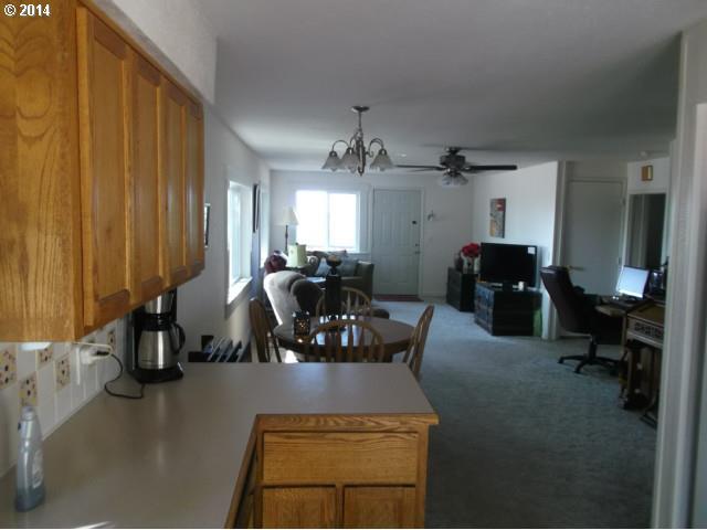 814 Southwest 11th Street Pendleton, OR 97801 - Photo 2 of 14