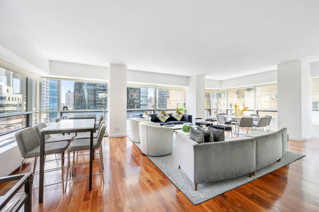 500 Park Avenue, Unit 18D Manhattan, NY 10022 - Photo 3 of 10