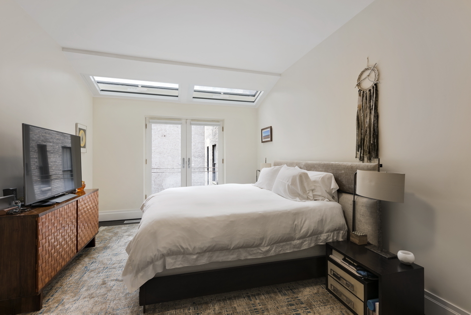 629 Park Avenue Manhattan, NY 10065 - Photo 6 of 10